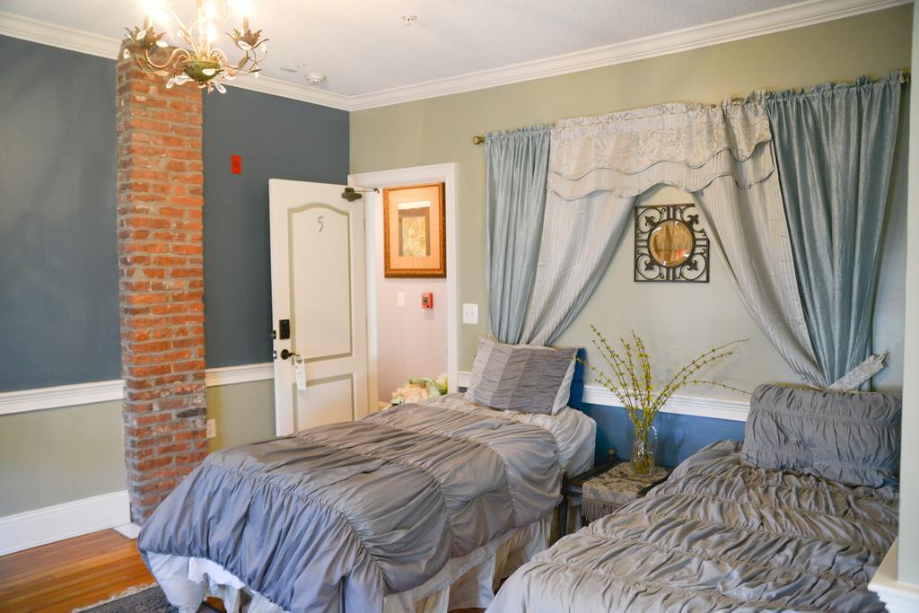 Naomi'S Inn Bed & Breakfast Springfield Zewnętrze zdjęcie