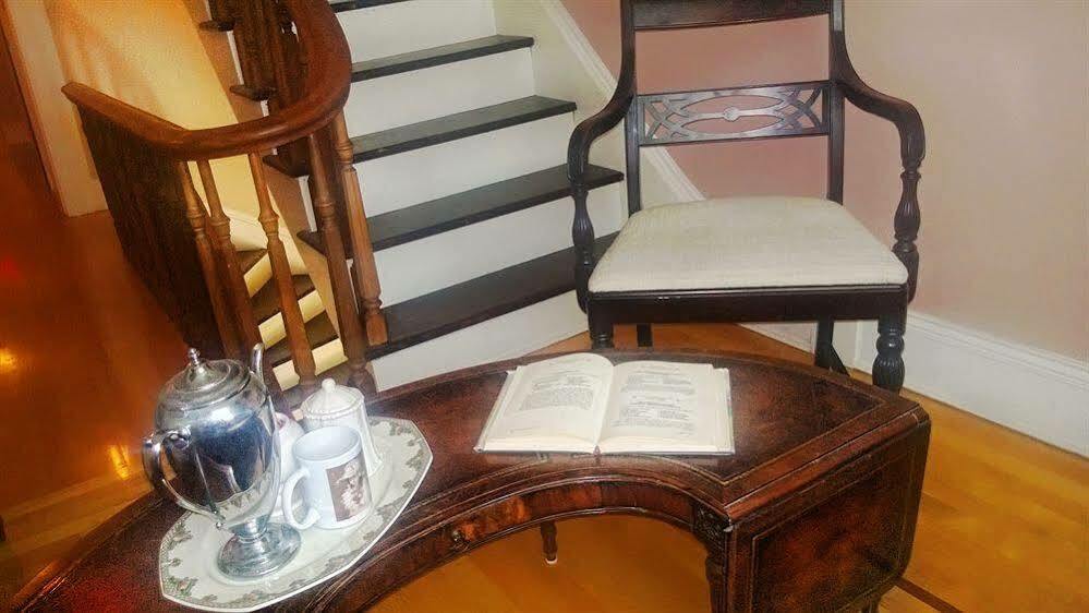 Naomi'S Inn Bed & Breakfast Springfield Zewnętrze zdjęcie